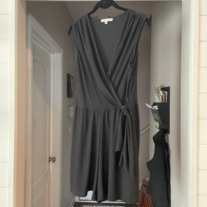 Sleeveless black short romper